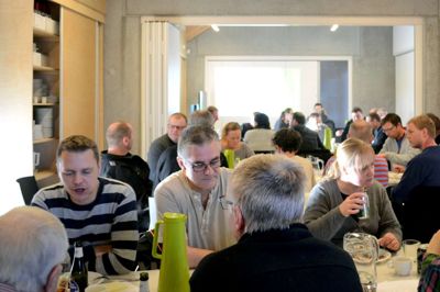 Lørdag var Isenvads borgere igen samlet i Sentrum. Denne gang for at lægge en plan og organisere sig i kampen mod de otte 150 meter høje vindmøller på Københavnerheden ?foto laila kempel