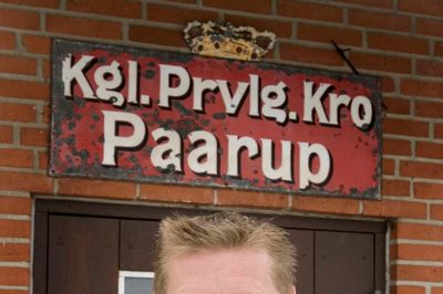Kroejer Steen Madsen kæmper fortsat for retten til at bruge en krone i sit navn og logo. Nu ser det ud til at der er lys forude med et lovforslag?foto Jens Anker tvedebrink