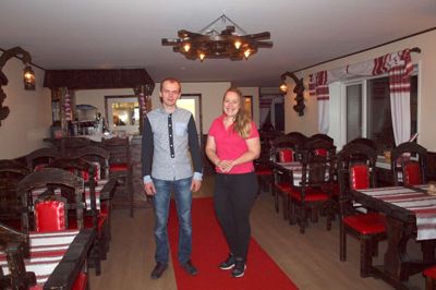 16. januar åbner restaurant »Y Kuma« i Ikast. Der bliver fokus på både dansk mad og østeuropæiske retter, fortæller ejerne Andriy Omelayenko og Mariia Poulsen, der begge er fra Ukraine, men bor i Ikast. ?Foto: Thomas Vang Nielsen