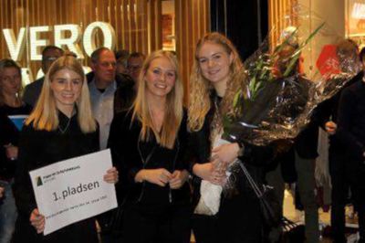 Frederikke Baskjær, Laura Søgaard og Kathrine Mikkelsen umiddelbart efter kåringen som regionsmestre i Herning Centret forleden ?foto privat