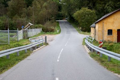 Den planlagte udvidelse af broen på Dørslundvej er udskudt på grund af nye oplysninger om konstruktionens bæreevne. ?Foto: Flemming Hansen