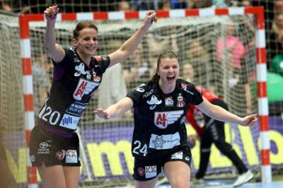 FCM håndboldkvinderne vandt også den 2. semifinalekamp på hjemmebanen i Ikast og er dermed klar til finalen om Danmarksmesterskabet.
Foto: Flemming Hansen