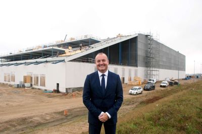 ?Direktør Michael Grosbøl foran byggeriet
Foto Christina Vigen Bjerre/Mascot