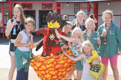 Pigespejdere indtager Legoland for en dag og omdanner deet til Spejderland. ?Privatfoto