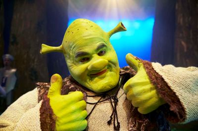 Shrek er mere end en tredimensionel tegneseriefigur - Han både prutter og bøvser temmelig højlydt, så blomsterne visner og støvskyer opstår ?foto mch