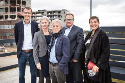 Fra venstre Poul Michaelsen, Hospitalsdirektør , Annette Haagerup, ledende overlæge NIDO | danmark, Kenneth Iversen, Investment & Consultancy, Sunds, Finn Poulsen, administrerende direktør Bestseller Retail Europe, Lone Færch, direktør, Færch & Co ApS??foto Privat
