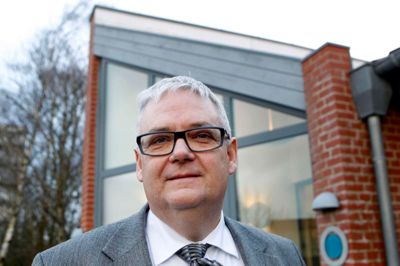 Jakob Fastrup fortæller om begrebet civil ulydighed ved højskoleeftermiddag i Ikast Kirke. ?Foto: Tom Laursen