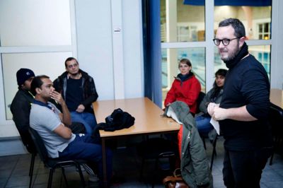 Morten Colbert fortæller om Brande Hallerne og de mange muligheder her er for forskellige aktiviter. ?Foto: Flemming Hansen