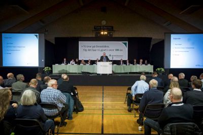 Bestyrelsen med Jakob Fastrup i spidsen på mandagens generalforsamling ?Foto: andelskassen