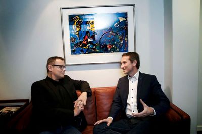 Hernings Borgmester Lars Krarup og den daværende udenrigsminister Kristian Jensen havde en sort måned i kølvandet på det famøse møde i 2014, hvor det lykkedes Lars Løkke Rasmussen at holde fast i formandsposten for Venstre. Foto: Flemming Hansen