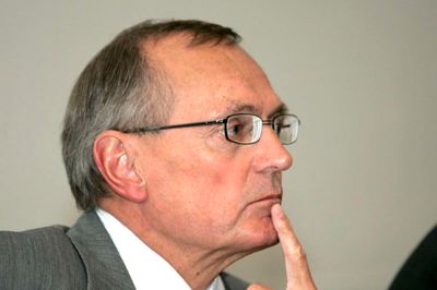 Der er nu for alvor skudt gang i kampen om formandsposten i Region Midtjylland. Bent Hansen, (bill) har netop meddelt, at han ikke genopstiller Foto: Jens Anker Tvedebrink