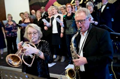 Messingsuppe af den gode slags. Her med Joan Frost og Stig Skovbo ?Foto: Jakob Stigsen Andersen