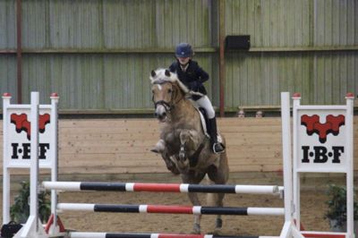 Josephine Fisker Flensted på Nanito Hestvang. Nr. 3 i samlet Maxi Cup.