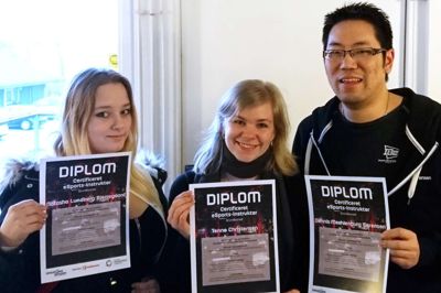 På billedet fra venstre mod højre ses følgende certificerede instruktører Natasha Lundberg Bjerregaard, Tenna Christensen og Dennis Mechlenburg Sørensen ?PRIVATfoto