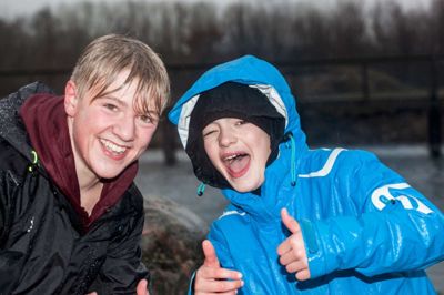 Albert og Oscar under de hårde men også sjove prøvelser i base-camp
