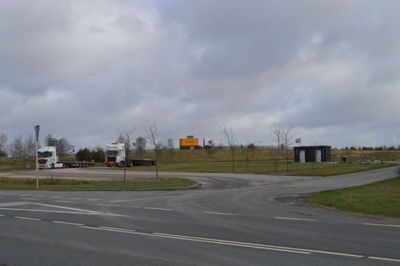 Brande nord er indtil videre det eneste sted, hvor lastbil-chauffører har et rigtigt toilet, ellers må de bogstaveligt talt træde af på naturens vegne til stor irritation for omkringboende borgere. ?Foto: Flemming Thulstrup