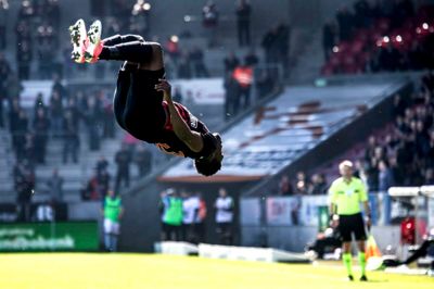 FC Midtjylland slog søndag overbevisende SønderjyskE med en sejr på 3-1. Paul Onuachu var igen-igen på pletten til 1-0, mens Rilwan Hassan stod for målet til 2-0, og Rasmus Nissen satte kuglen ind til 3-0 - inden Marko Mitrovic reducerede til 3-1. Foto: Tom Laursen