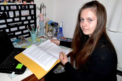 Sanne Lund har lagt et stort arbejde i at skabe sig en ny fremtid i Danmark og blandt andet engageret sig i sit skolearbejde. Beløningen er et eksamenssnit på 10,1 ?foto laila kempel