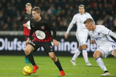 FCM-FCK havde det meste. God tænding, masser af mål og en FCM-sejr. Det var en af de helt store aftener på MCH Arena. Læn dig tilbage og nyd sejrs-galleriet her, som Folkebladets fotograf fik med sig hjem. Foto: Henrik Ole Jensen