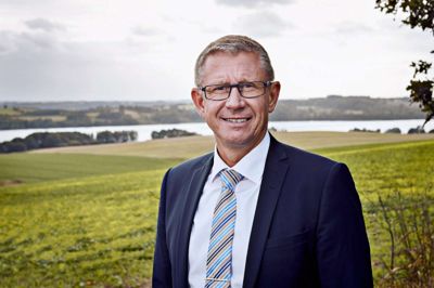 Jan Pedersen, direktør i Danske Andelskassersbank roser sine medarbejdere for en målrettet indsats, der kan ses i første kvartals regnskab ?foto privat