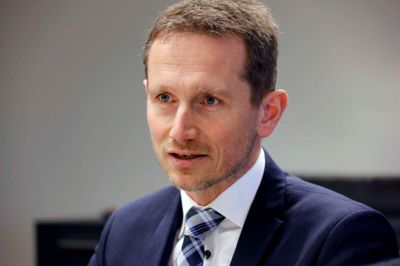Finansminister Kristian Jensen roser Ikast-Brande