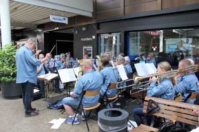FDF's Brass Band underholdt. ?Foto: Jan B. Knudsen