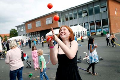 »Vi vil håbe og insistere på, at der findes flere midler til skolerne i Ikast-Brande. Det er kvaliteten i undervisningen, der er på spil - og i yderste konsekvens også selve Folkeskolens eksistens«, skriver lærerne i dette indlæg.