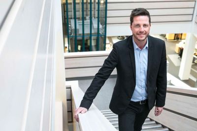 Vicekommunaldirektør Rasmus Byskov-Nielsen fortæller, at kommunen anerkender foreningens udfordringer med manglende indkavarteringsmuligheder og er gået i gang med at finde løsninger. Foto: Tom Laursen