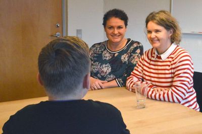 »Lukas« har deltaget i to forløb med samtaler for børn og unge, også kaldet BRUS, og det er behandlerne Jette Torup og Liza Overgård, der har været de