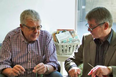 De har før været tæt forbundne i Fælleslisten - og endda strikket sammen! Nu er en del tråde bristet mellem Peder Holt og Preben Christensen. ?Foto: Flemming Thulstrup