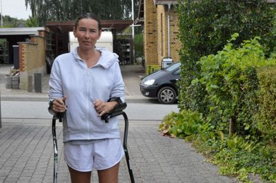 Camilla Tolstrup var aktiv håndboldpige indtil for 13 år siden, hvor hun blev ramt af en ekstremt aggressiv leddegigt, som det etablerede sundhedssystem stort set har givet op over for. ??Foto: Steen Hebsgaard