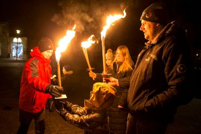 Turen begyndte ved Dagli' Brugsen og sluttede ved Engesvang Kirke. Foto: Tom Laursen
