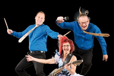 Den legendariske duo Sussi og Leo har selskab af trommeslageren Thomas Ehrenreich og optræder således som en trio, når de giver koncert i RemisenBrande. ?Foto: PR