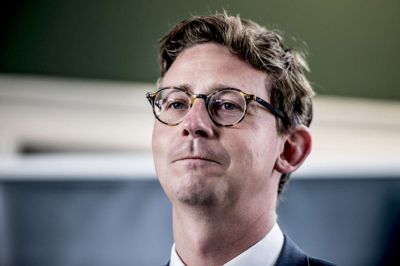 Scanpix/Mads Claus Rasmussen/arkiv. - Vi er godt i gang med at bygge et nyt system til at inddrive gæld. Men det er en afgørende læring fra det kuldsejlede EFI-system, at hvis lovgivningen skal være velfungerende og klar til de nye digitale systemer, vi udvikler, så skal den være mere enkel, siger skatteminister Karsten Lauritzen (V).