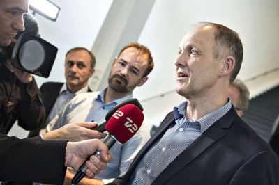 KL's formand Martin Damm (V), næstformand Jacob Bundsgaard (S) og Michael Ziegler (K) ses efter mødet, hvor beslutningen om lockoutvarsel er truffet. Foto: Scanpix/Henning Bagger/arkiv