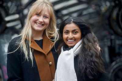 Nip og Luna vender for en kort stund tilbage til deres efterskole for at arrangere en bagedyst. Det sker, når Midtjysk Efterskole holder »Et døgn på efterskole« i påskeferien. ?Foto: Hartmann Schmidt