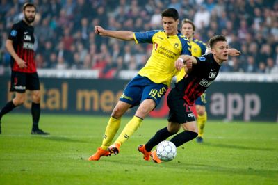 Brøndby skubber FCM væk fra guld-tronen. Det spår bookmaker i hvert fald. Foto: Tom Laursen