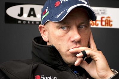 Scanpix/Casper Christoffersen/arkiv. Nicki Pedersen er netop vendt tilbage, men søndag aften styrtede han og måtte trække sig ud af polsk ligaopgør.