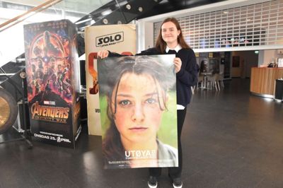 Isabelle Kjærgaard Lauridsen fik mulighed for at se Utøya 22. juli i Ikast Bio, som viser filmen. Det blev en barsk oplevelse for den kun 15-årige praktikant på Ikast Avis. ?Foto: Steen Hebsgaard