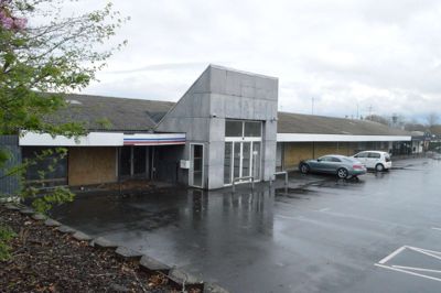 En lokalplan skal åbne mulighed for, at der kan anlægges et golfcenter i de lokaler, der tidligere har huset Rema 1000 på Jens Holdgaardsvej i Ikast. ?Foto: Flemming Thulstrup