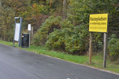 Det er nu besluttet, at rastepladsen på Ejstrupholmvej skal fjernes. Det sker efter en længere forsøgsordning. ?Foto: Flemming Thulstrup