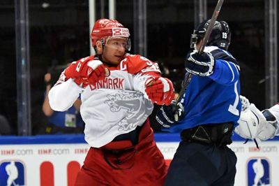 Peter Regin og det danske ishockeylandshold lever under stor opmærksomhed ved VM på hjemmebane. Men presset er kun positivt, mener kaptajnen. Foto: Scanpix/Joe Klamar
