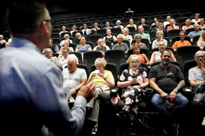 Filmen Den frygtelige kvinde er til debat. Arr. Mediehuset HF.