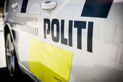 En politibil fik smadret en rude i nat ved Kærshovedgård. Foto: Scanpix/Ida Marie Odgaard/arkiv