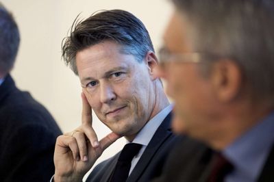 Liselotte Sabroe/arkiv/Ritzau Scanpix. Overvismand Michael Svarer advarer regeringen mod at hælde yderligere benzin på dansk økonomi, som kører i et højere gear end længe set.