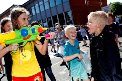 Sidste skoledag for Østre Skoles overbygningselever. ?Foto: Henrik Ole Jensen