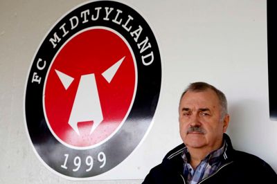FC Midtjyllands næstformand Johnny Rune er her fotograferet på Ikast Stadion, der stadig spiller en rolle i fusionsklubbens dagligdag.? Foto: Henrik Ole Jensen
