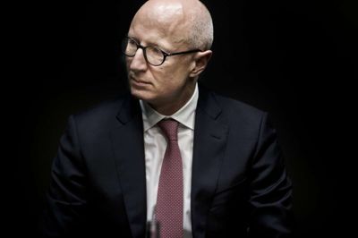 En medarbejder i Novo koster i snit én million kroner om året, så hvis fyringer alene skal rette op på et indtægtstab på to milliarder kroner svarer det til 2000 stillinger. Foto viser Novos topchef, Lars Fruergaard Jørgensen. Foto: Liselotte Sabroe/arkiv/Ritzau Scanpix