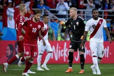 Danmark står noteret for tre point i gruppe C efter lørdagens sejr over Peru. Også Frankrig vandt sin første kamp i gruppen. Foto: Liselotte Sabroe/Ritzau Scanpix