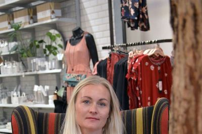 Maria Piechnik Hust - takker kunderne for nogle gode år. ?Foto: Laila Kempel